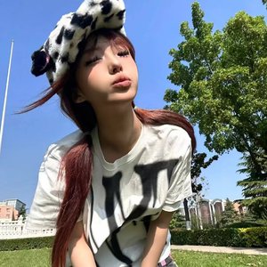 秦岚三级露全乳视频
